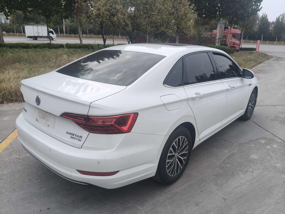 Volkswagen Sagitar