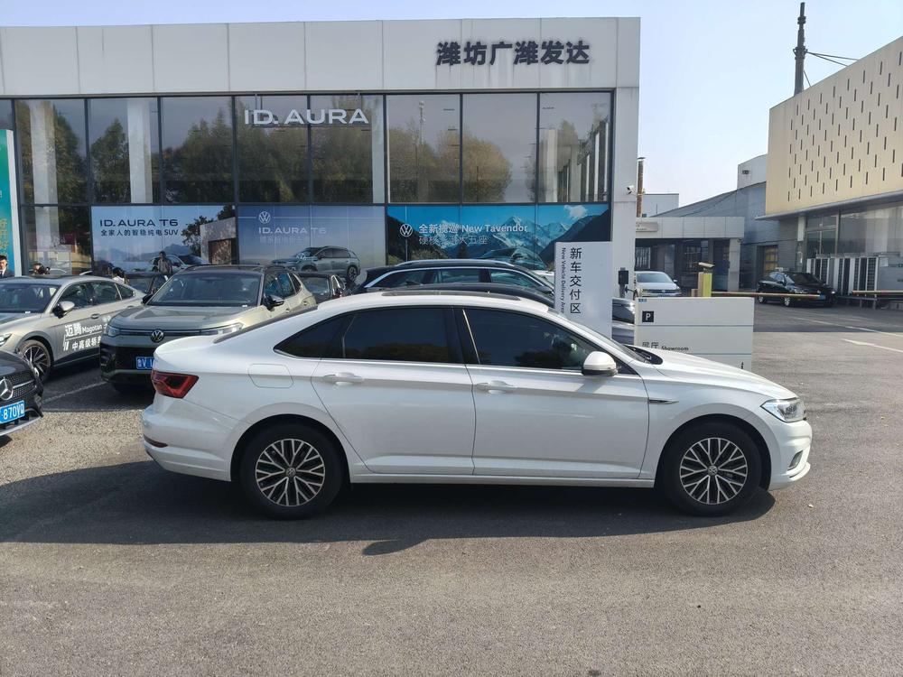Volkswagen Sagitar