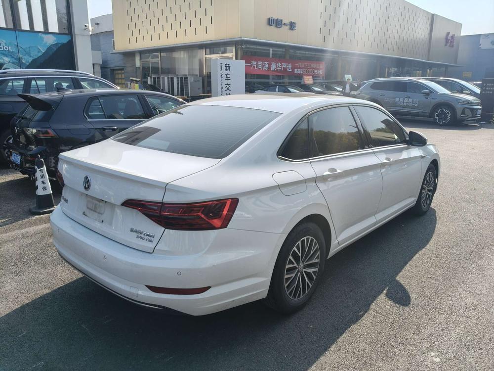 Volkswagen Sagitar