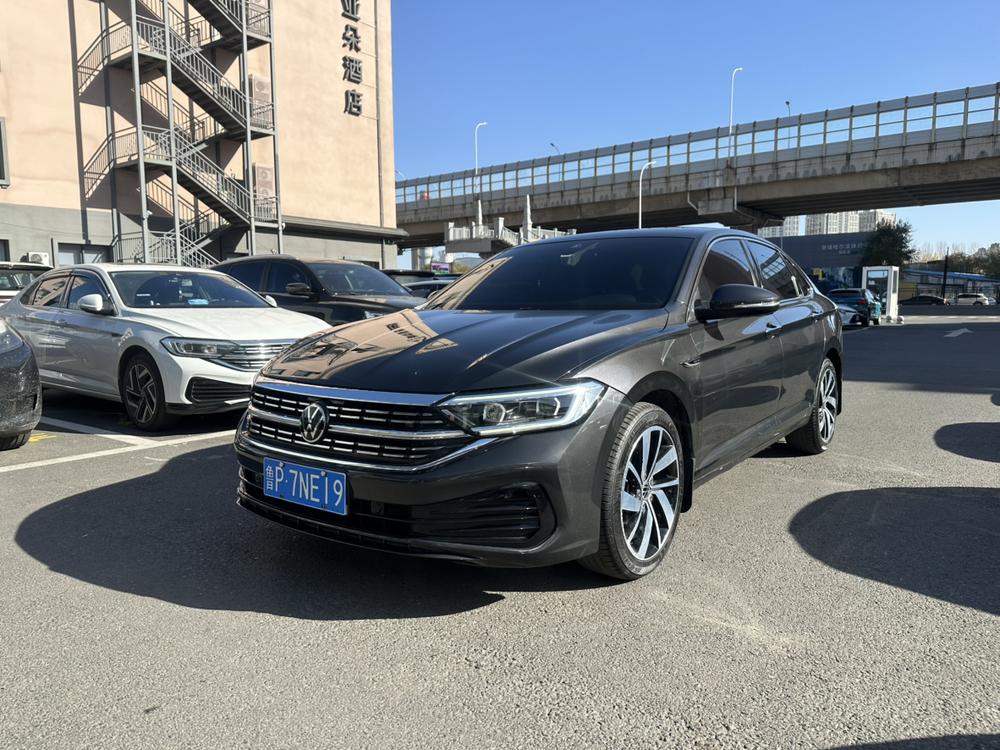 Volkswagen Sagitar