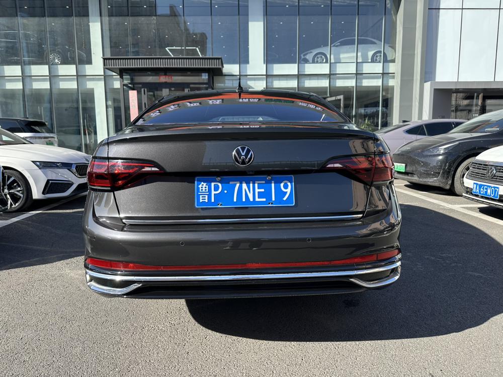 Volkswagen Sagitar