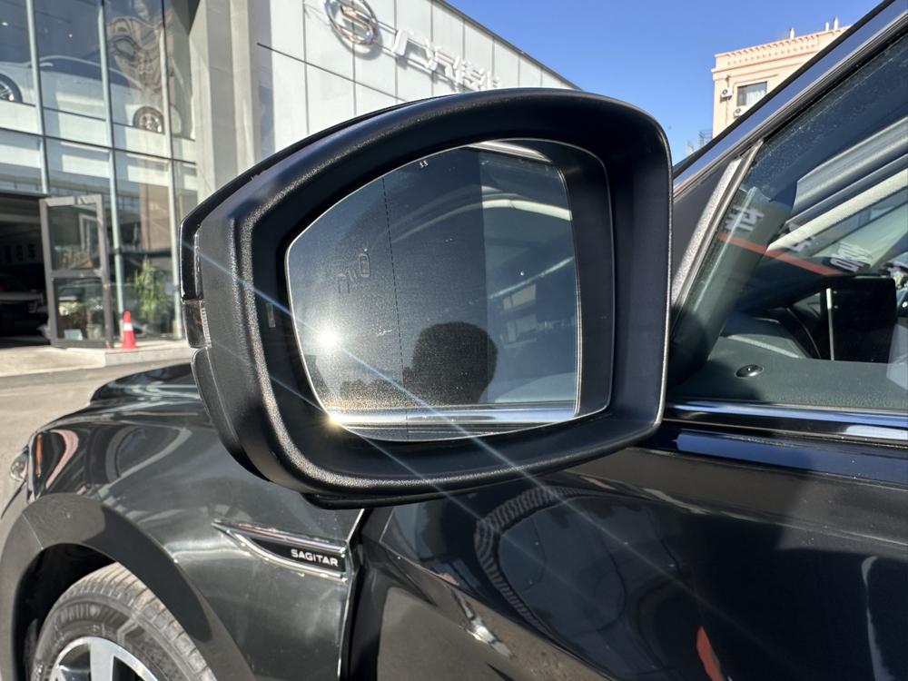 Volkswagen Sagitar