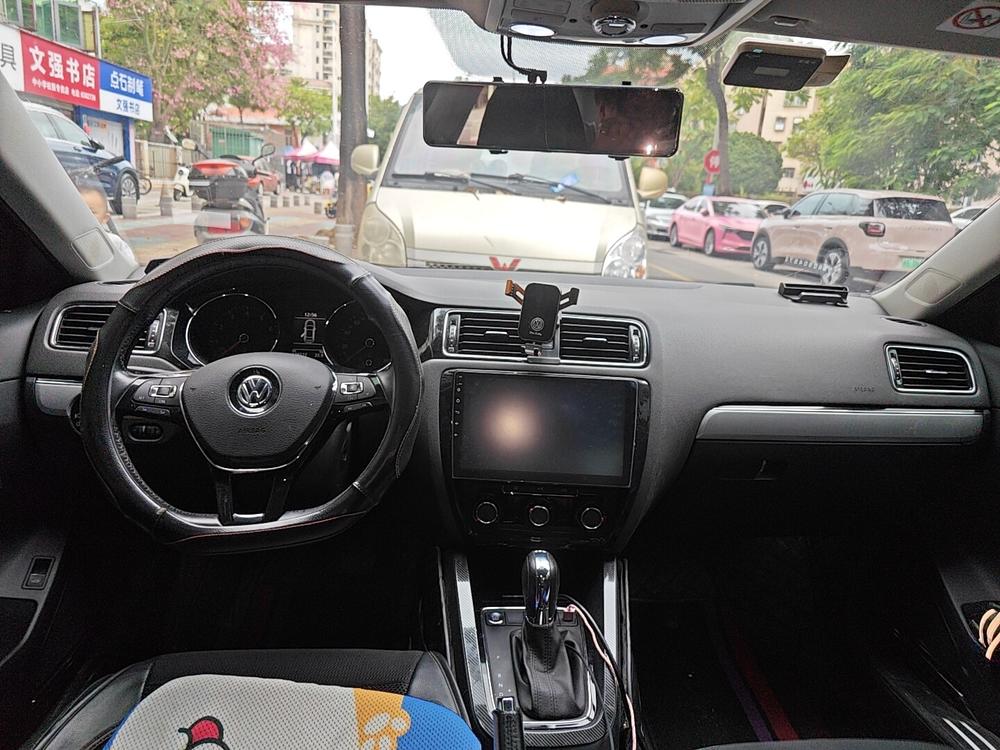 Volkswagen Sagitar