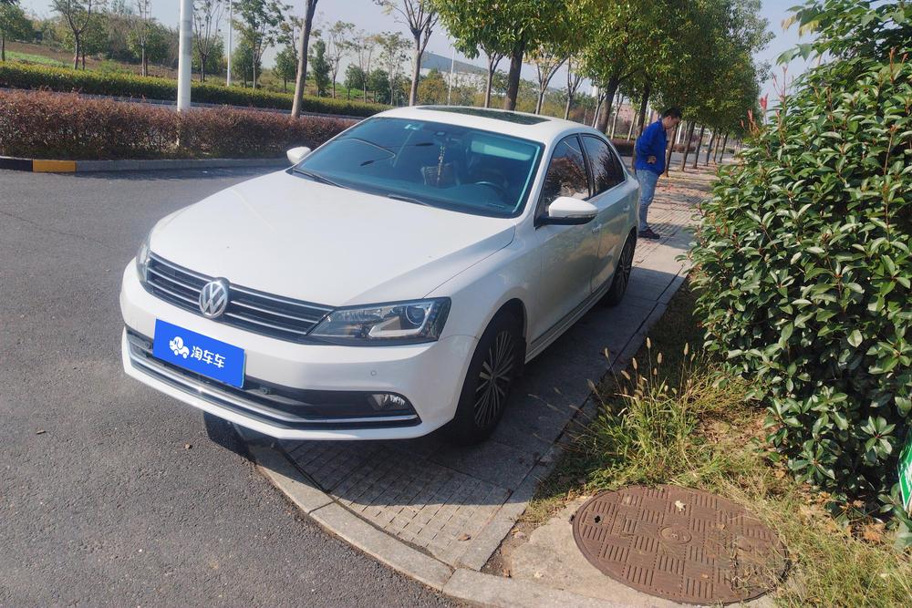 Volkswagen Sagitar