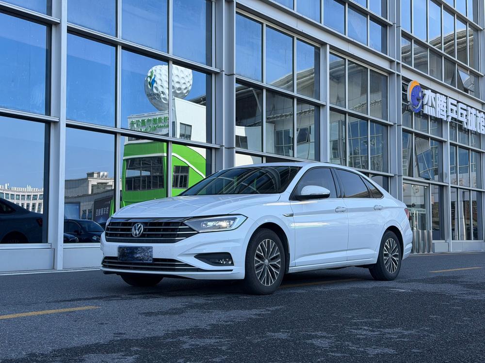 Volkswagen Sagitar
