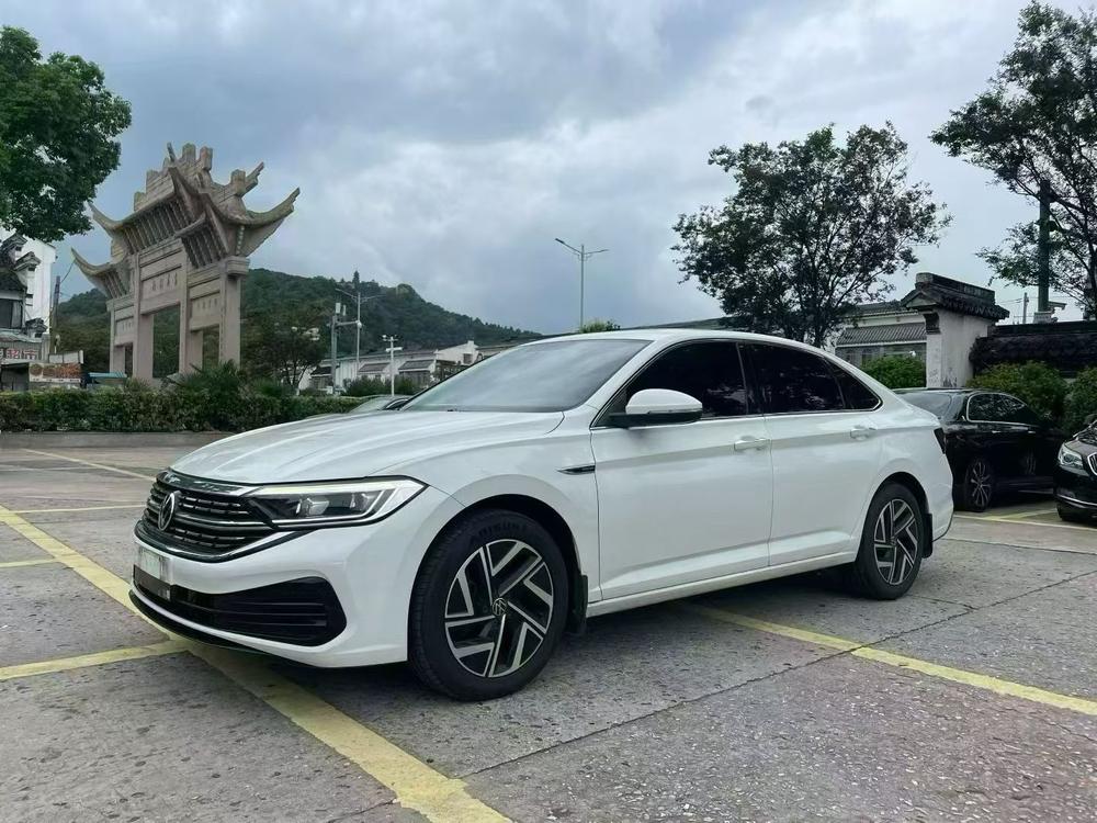 Volkswagen Sagitar