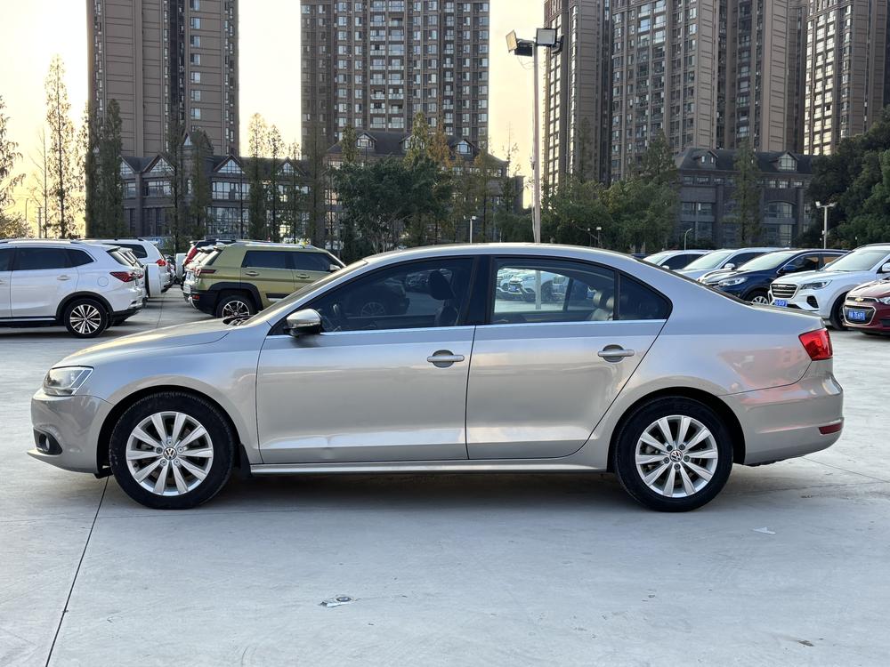 Volkswagen Sagitar