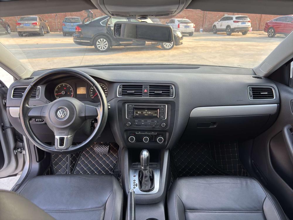 Volkswagen Sagitar