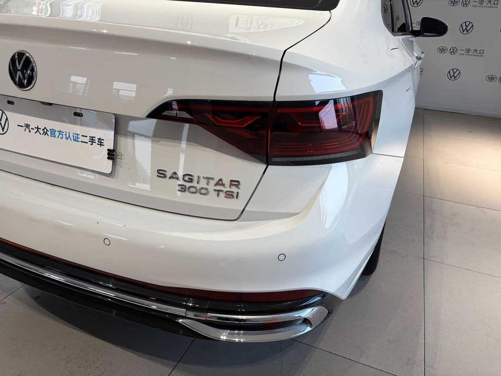 Volkswagen Sagitar