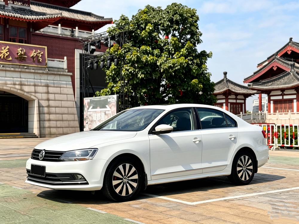 Volkswagen Sagitar