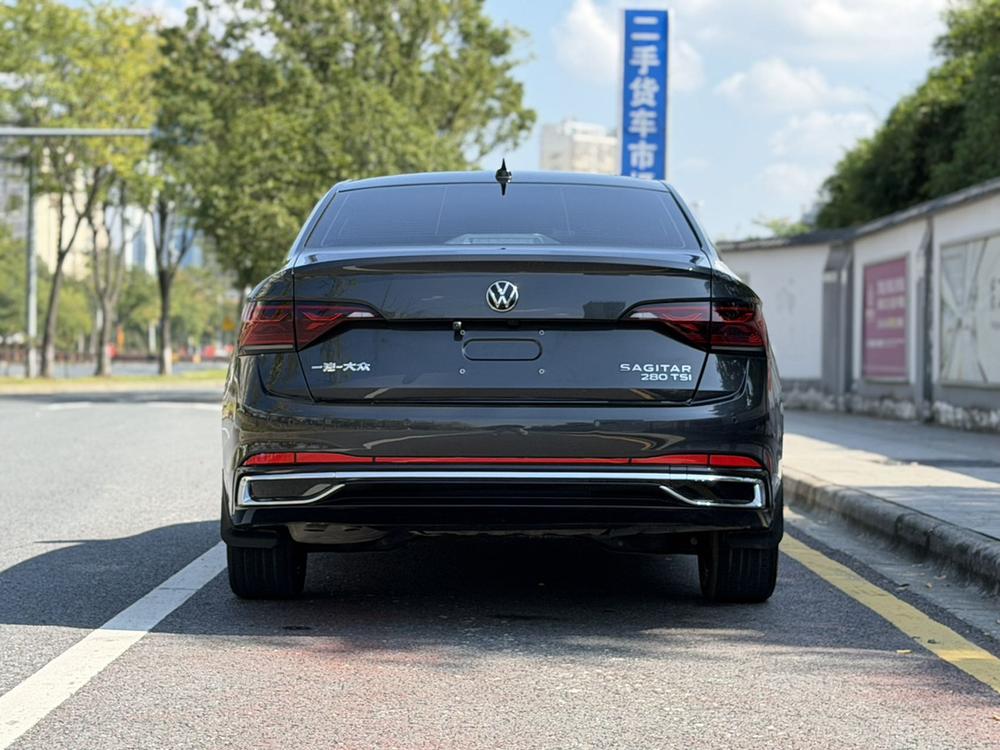 Volkswagen Sagitar