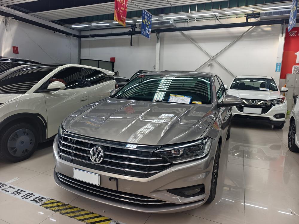 Volkswagen Sagitar