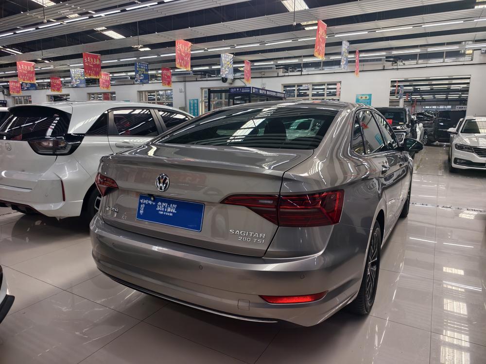 Volkswagen Sagitar