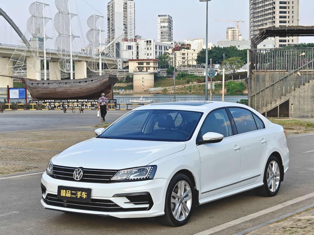 Volkswagen Sagitar