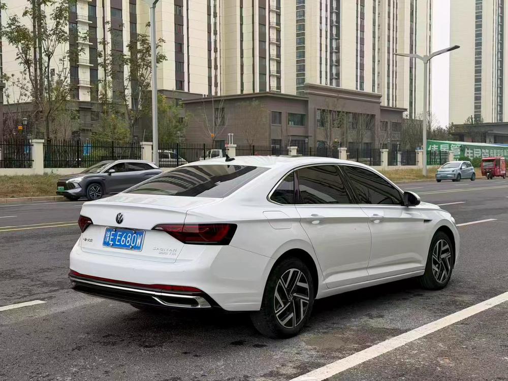 Volkswagen Sagitar