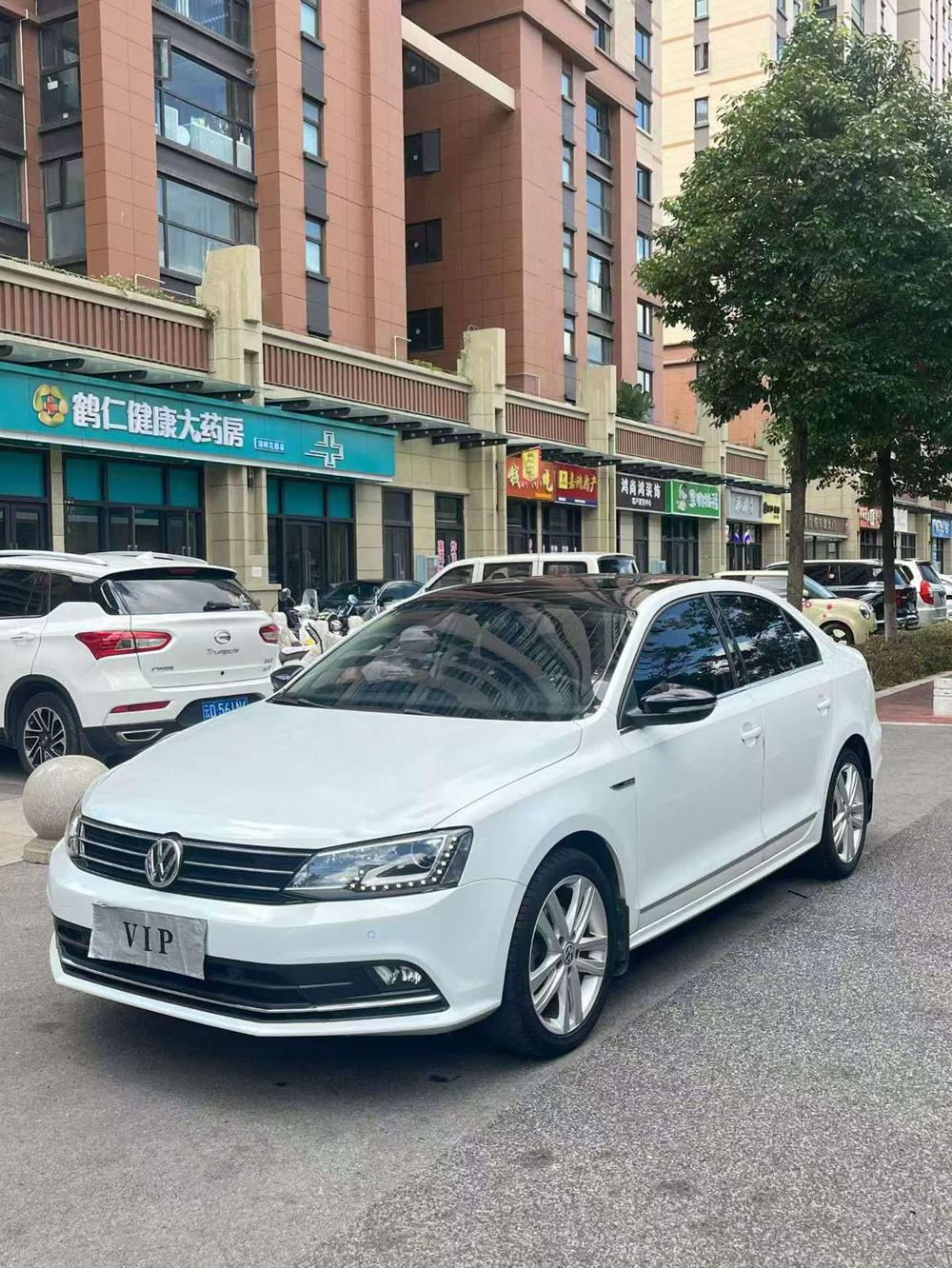 Volkswagen Sagitar