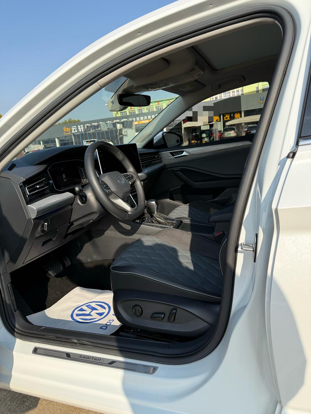 Volkswagen Sagitar