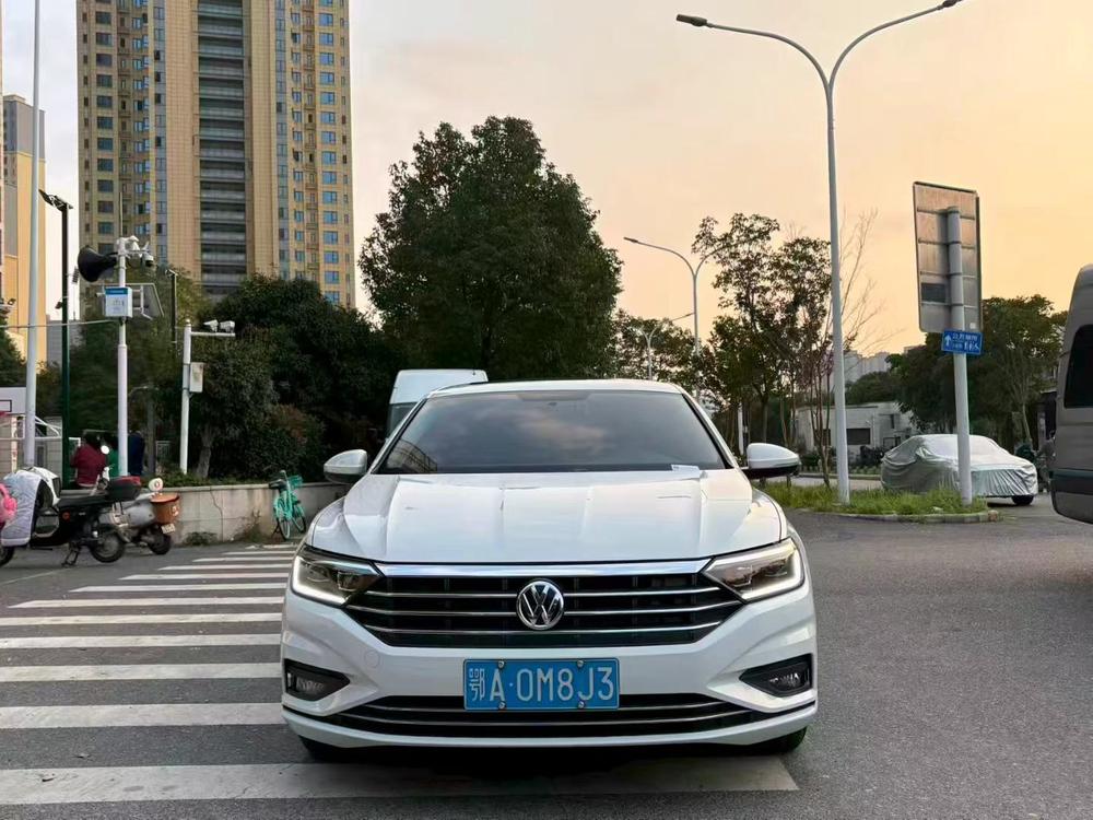 Volkswagen Sagitar