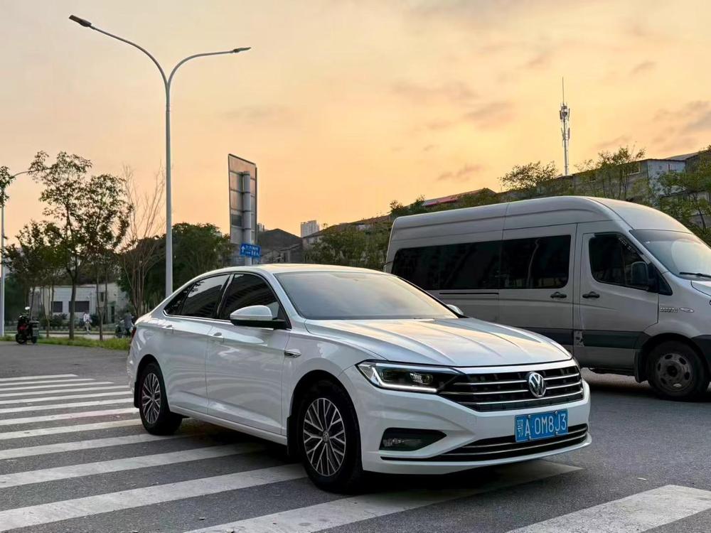 Volkswagen Sagitar