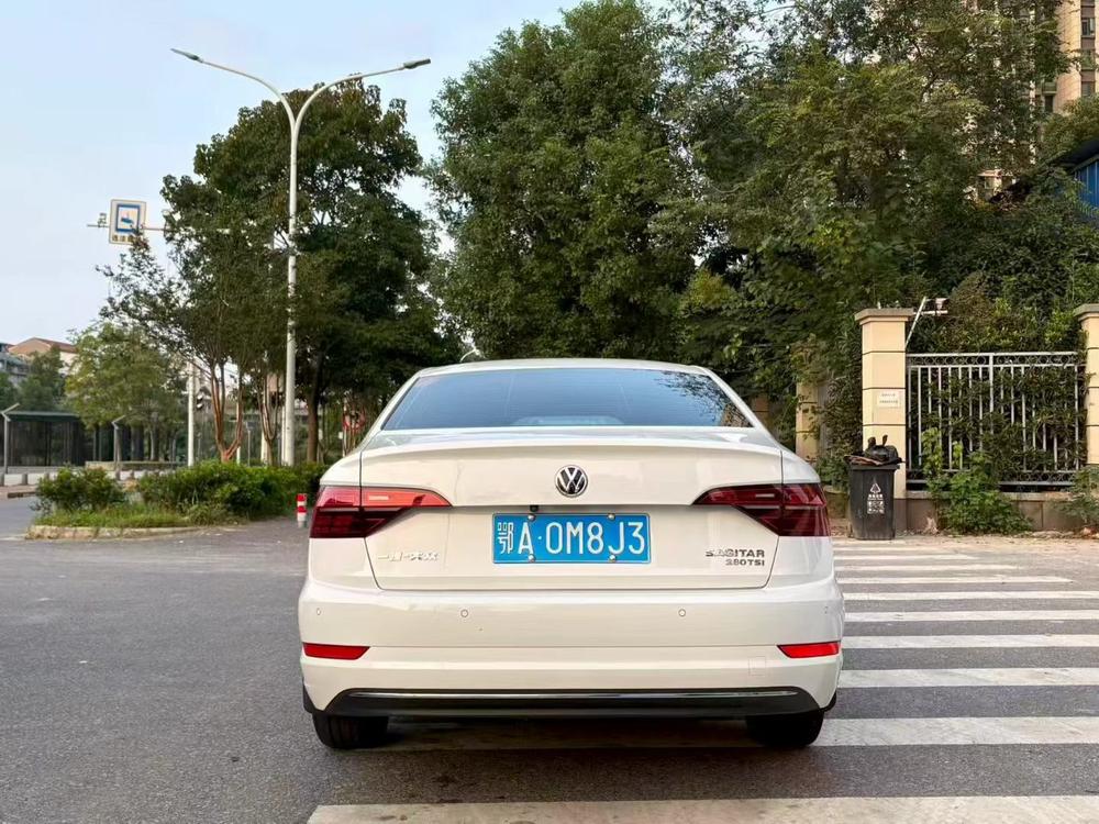 Volkswagen Sagitar