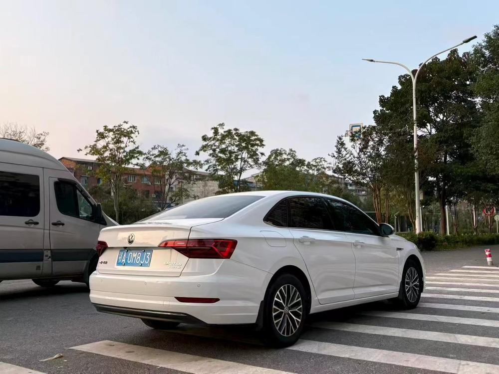 Volkswagen Sagitar
