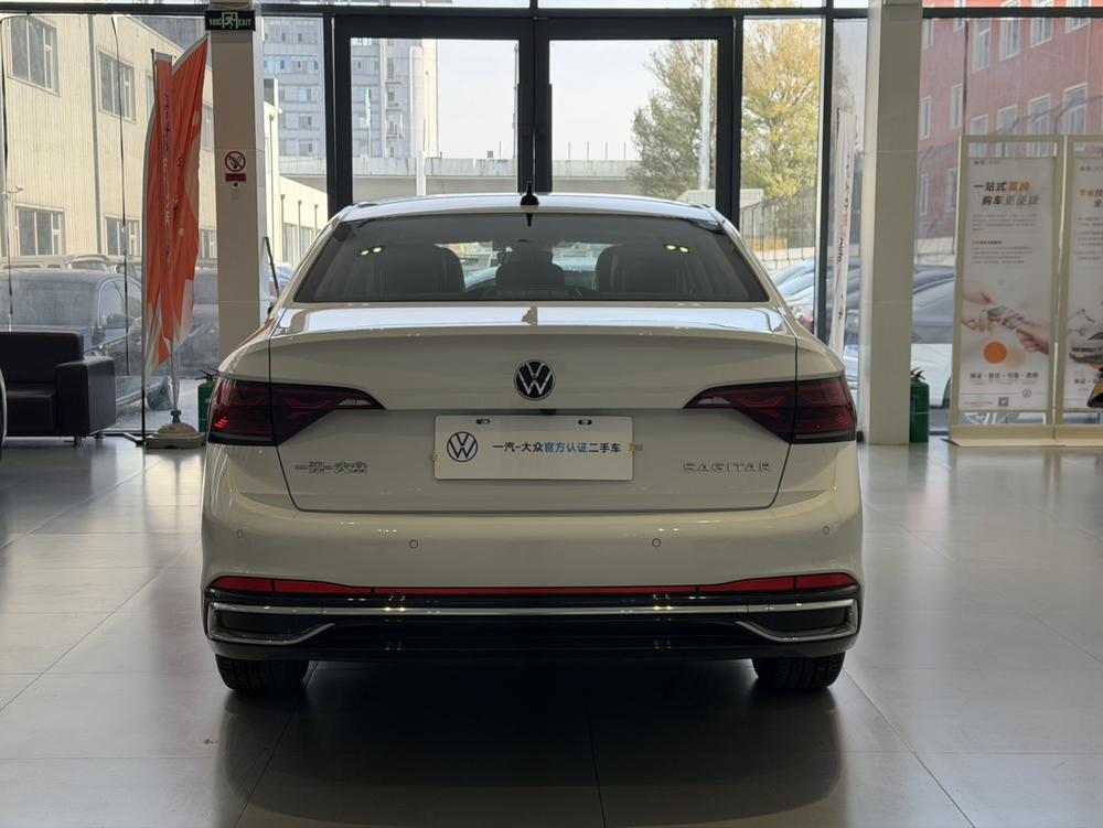 Volkswagen Sagitar