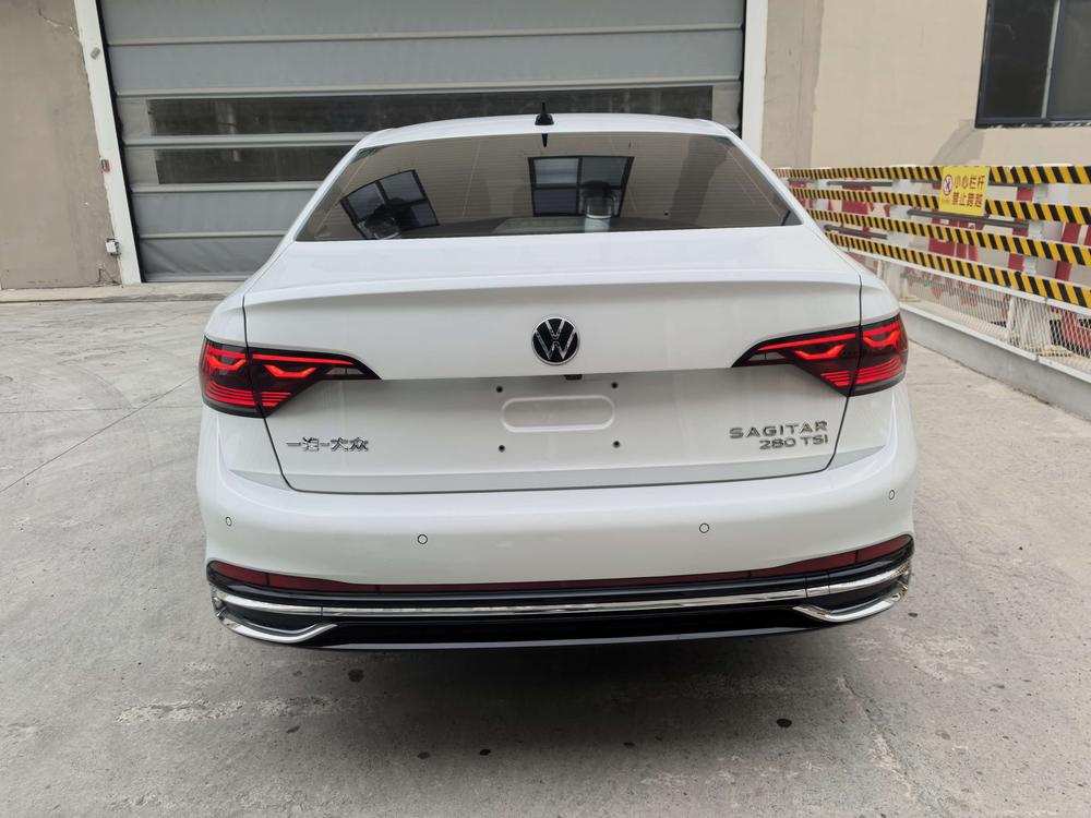 Volkswagen Sagitar