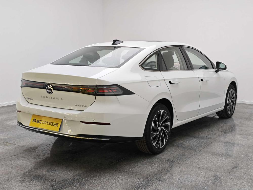 Volkswagen Sagitar