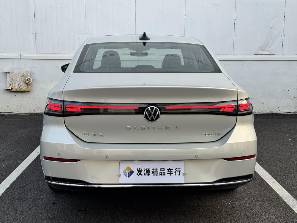 Volkswagen Sagitar