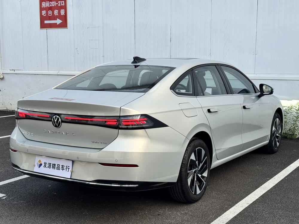 Volkswagen Sagitar