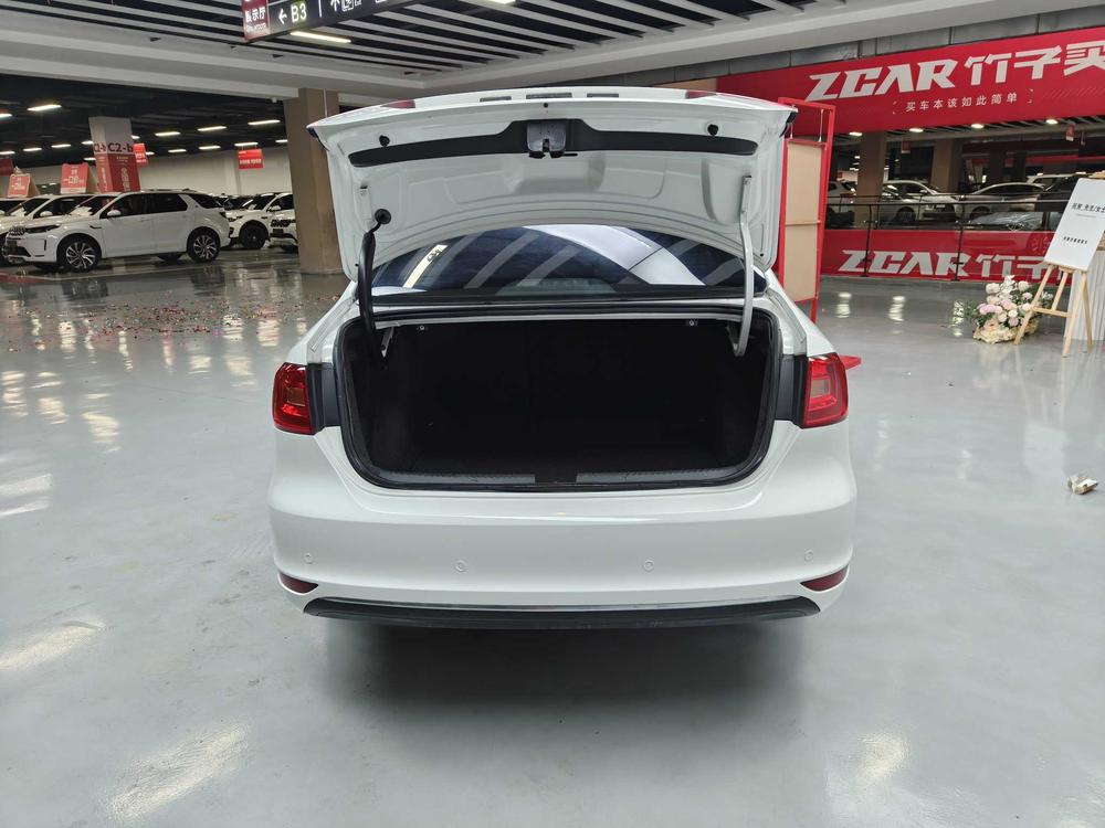 Volkswagen Sagitar