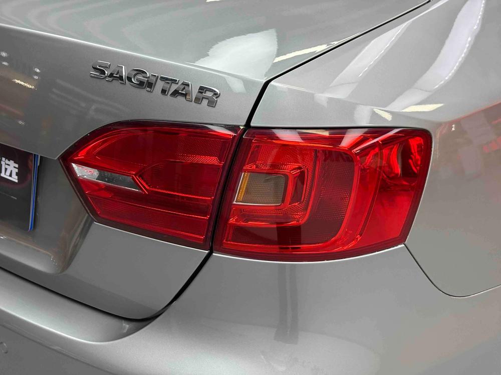 Volkswagen Sagitar