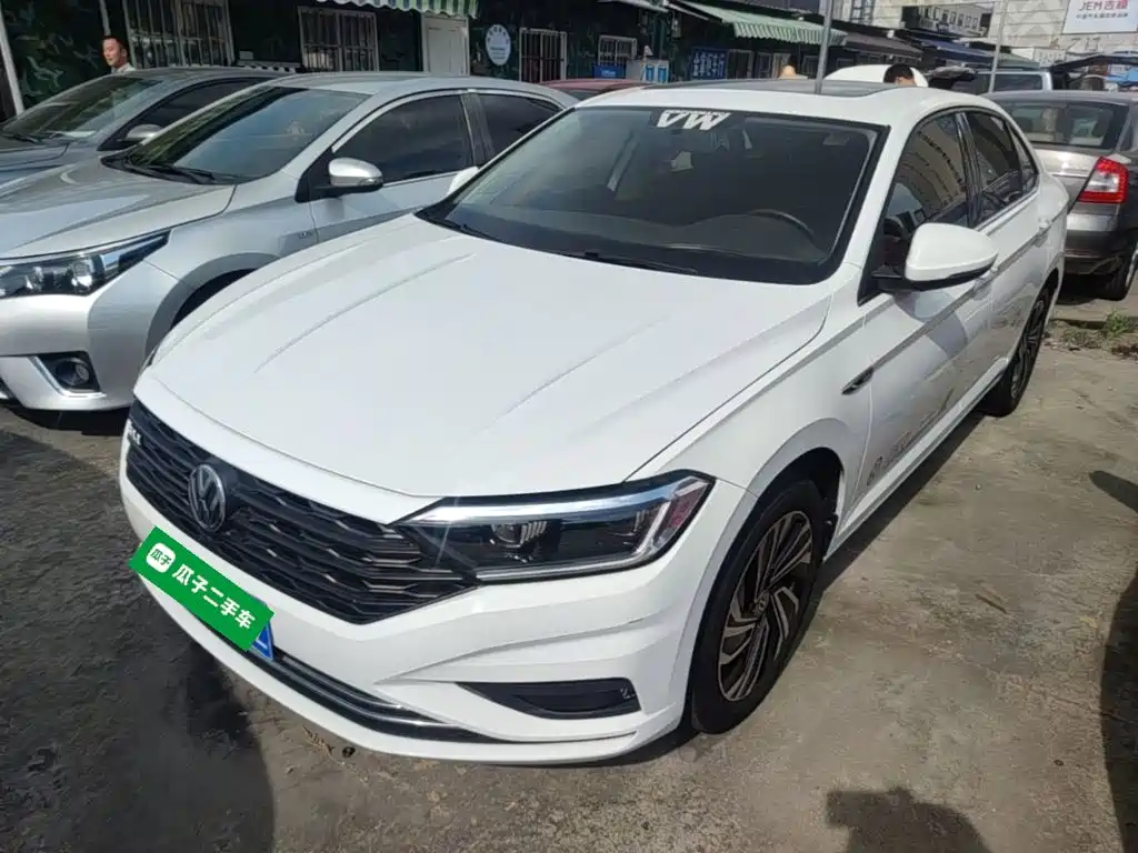 Volkswagen Sagitar