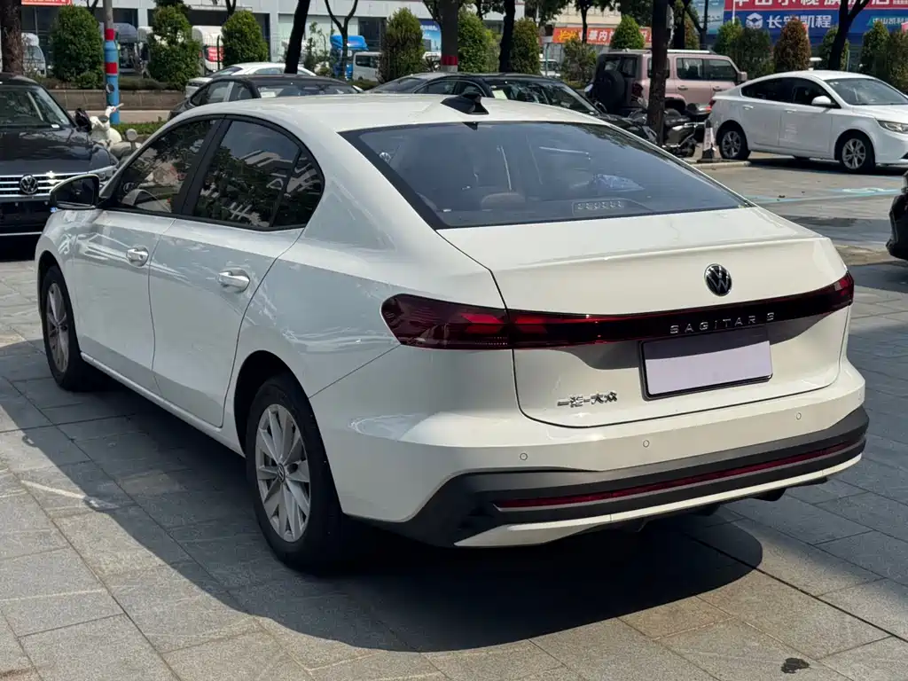Volkswagen Sagitar