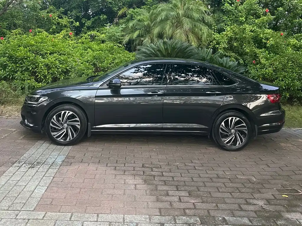 Volkswagen Sagitar