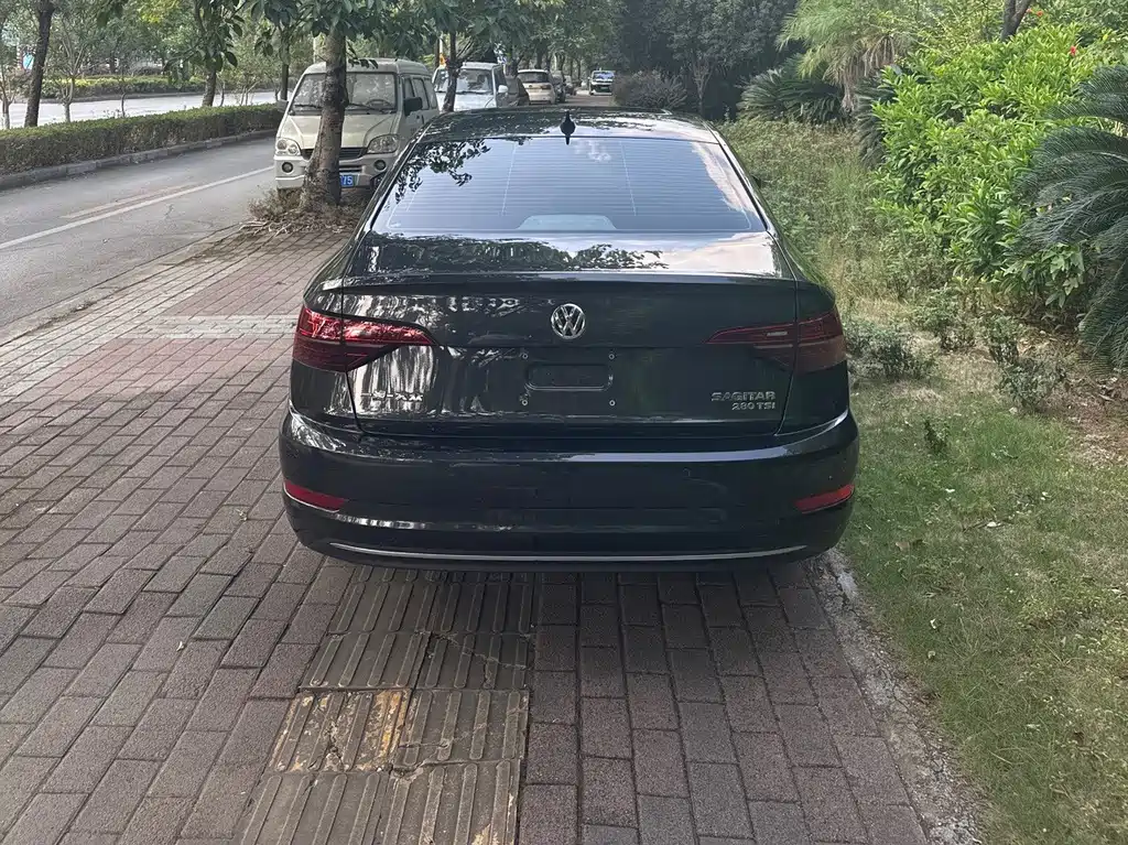 Volkswagen Sagitar