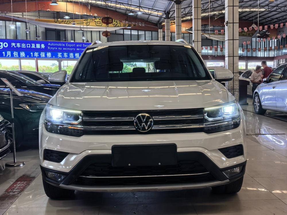Volkswagen Tharu