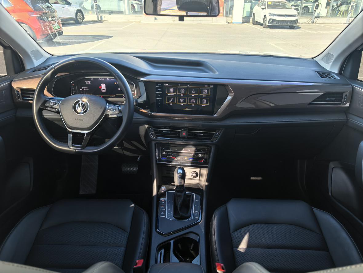 Volkswagen Tharu