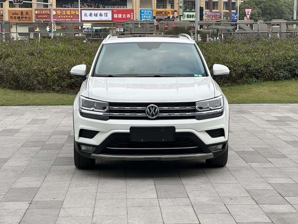 Volkswagen Tharu