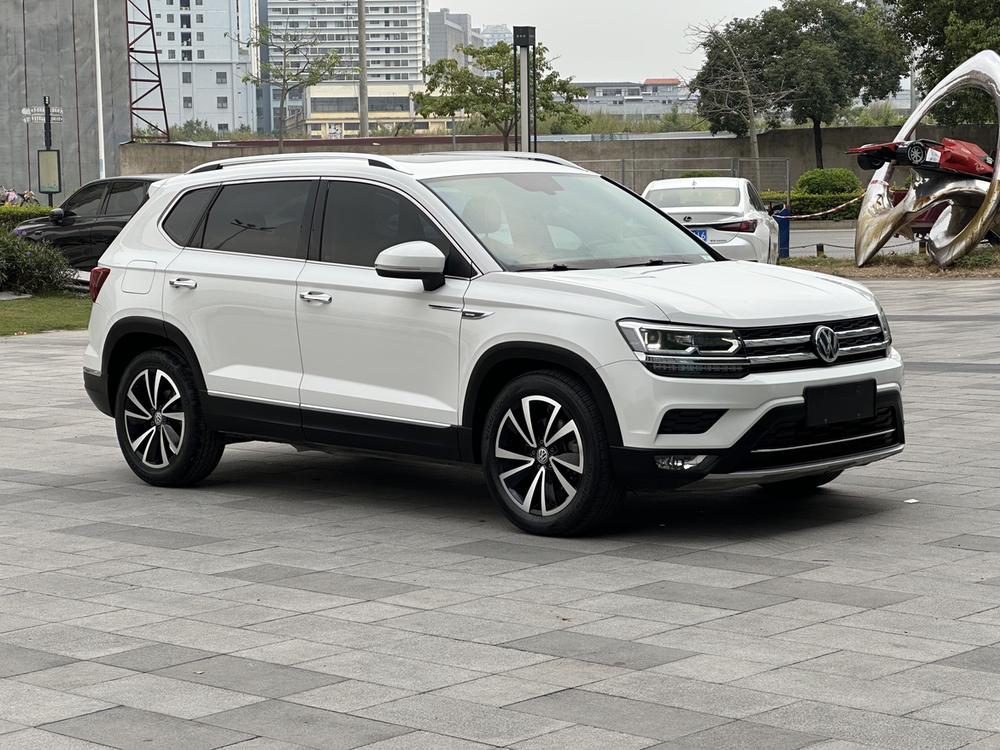 Volkswagen Tharu