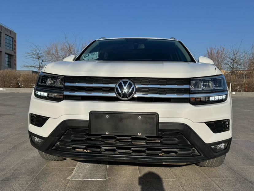 Volkswagen Tharu