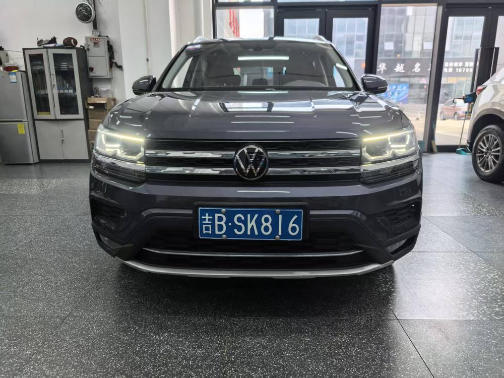 Volkswagen Tharu