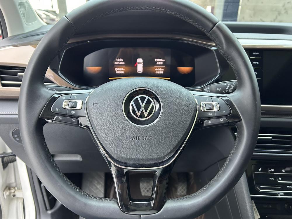 Volkswagen Tharu