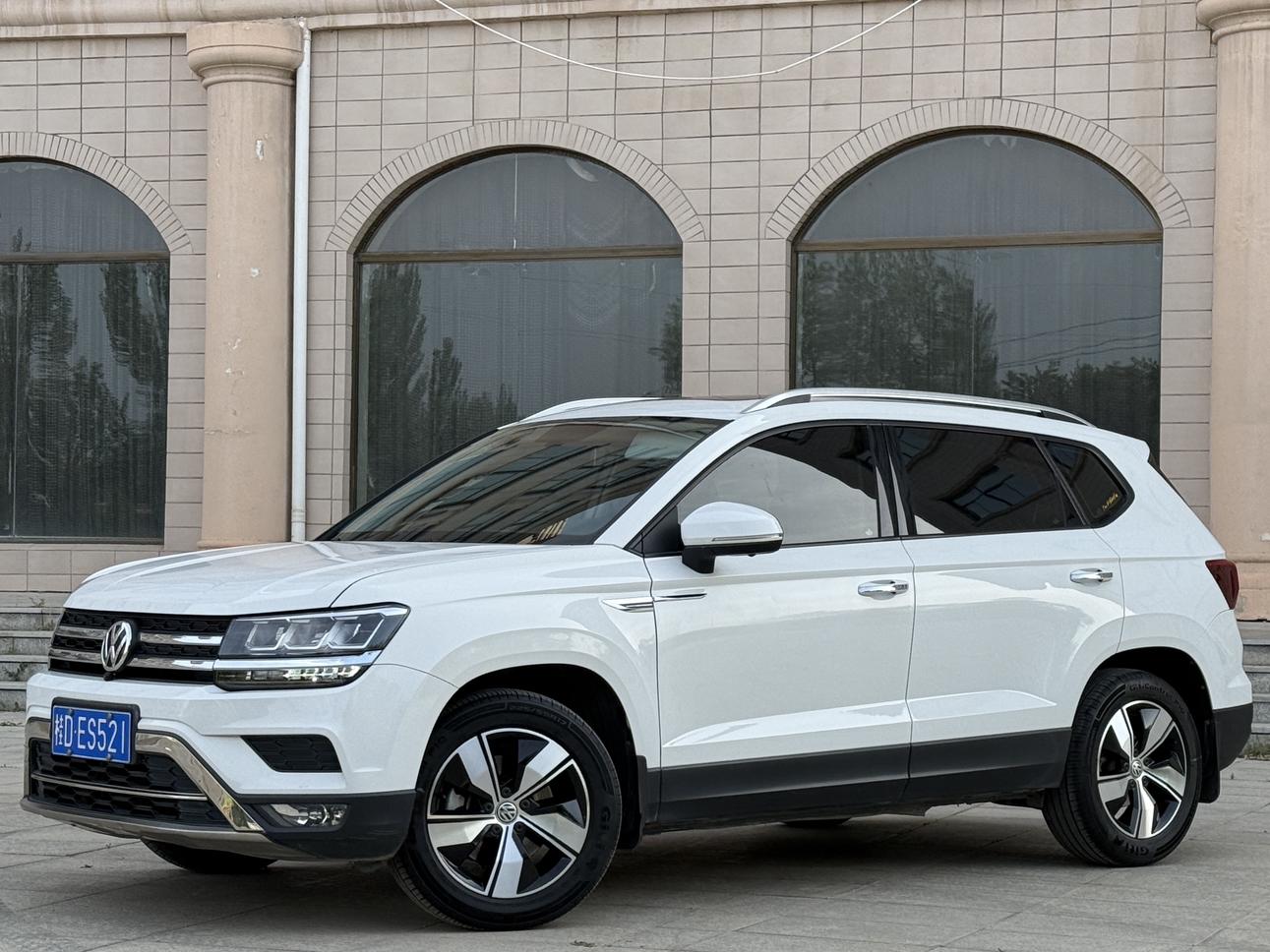 Volkswagen Tharu