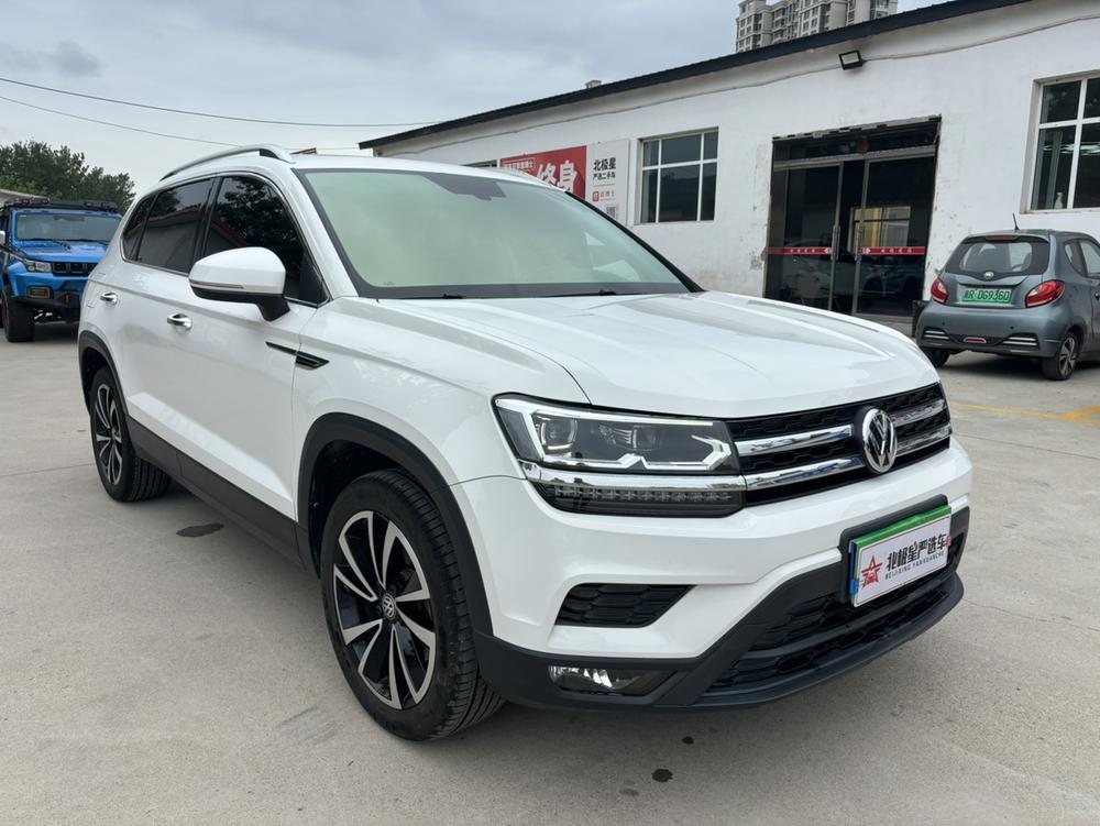 Volkswagen Tharu