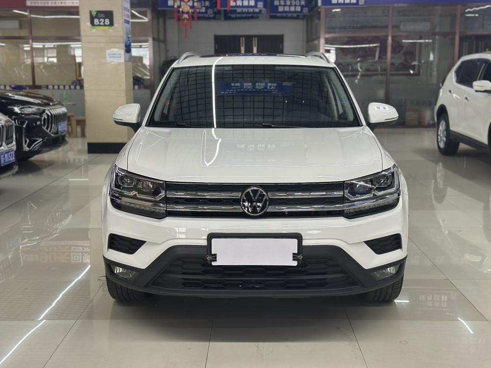Volkswagen Tharu