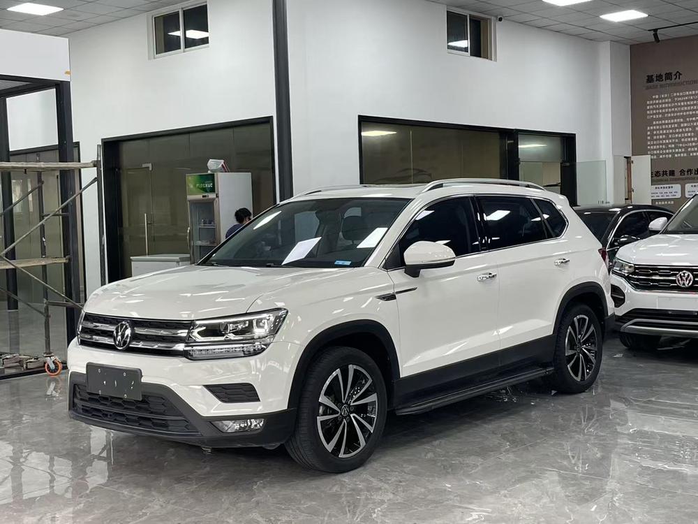 Volkswagen Tharu