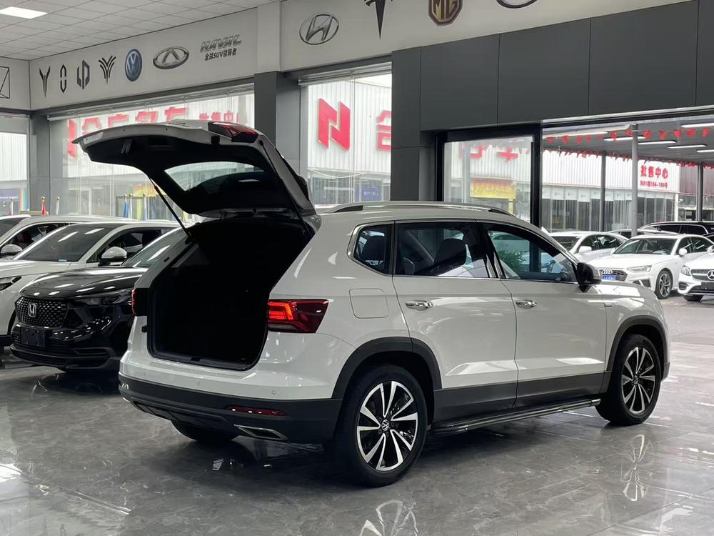 Volkswagen Tharu