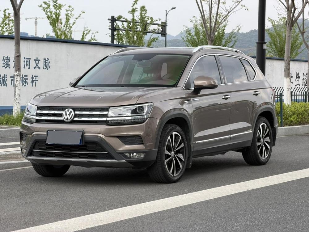 Volkswagen Tharu