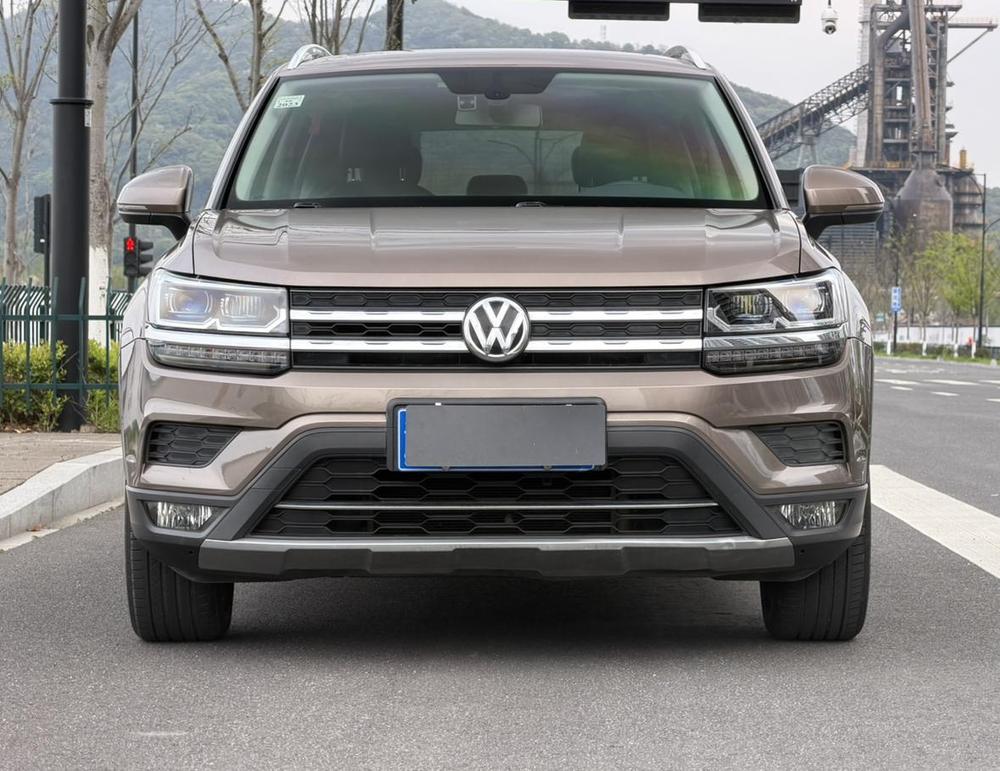 Volkswagen Tharu